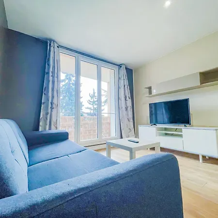 Appartement Proche Du Puy De Dome Avec Parking Prive
